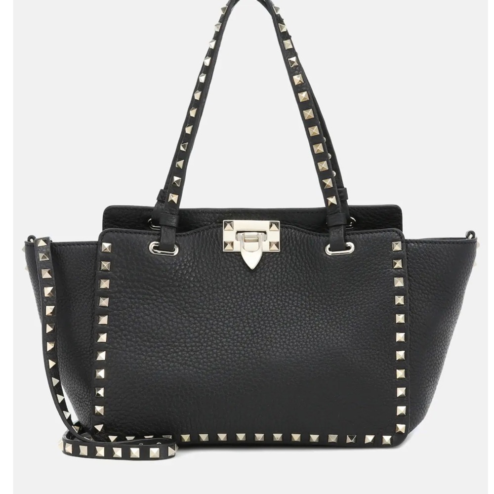 Luxury giveaway, $5 Chanel. Like this listing to be notified of my next show - Picture 11 of 13